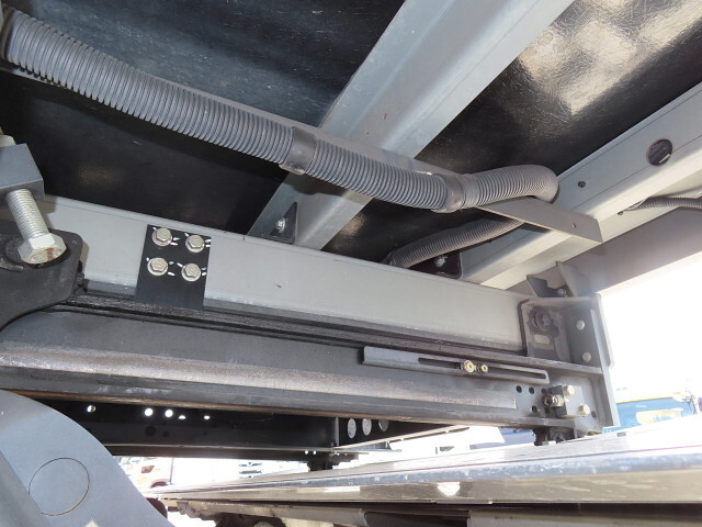 日野デュトロ冷凍車（冷蔵車）小型（2t・3t）[写真21]