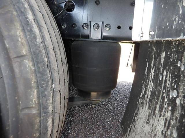 日野プロフィアセルフクレーン4段大型（10t）[写真22]