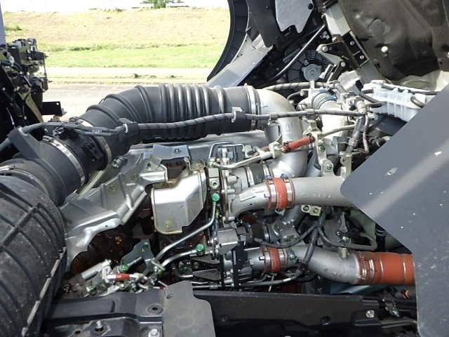 日野プロフィアセルフクレーン4段大型（10t）[写真28]