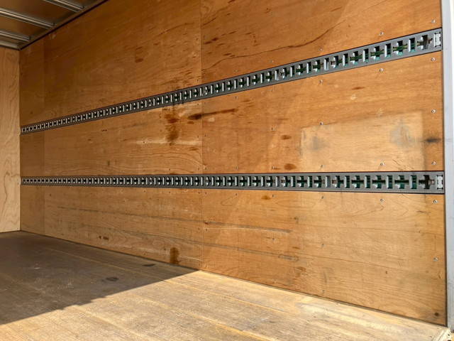 日野デュトロアルミバン小型（2t・3t）[写真13]