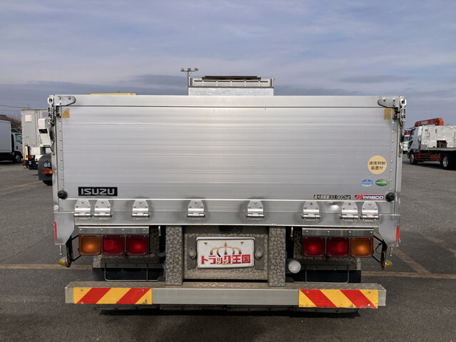 いすゞギガアルミブロック大型（10t）[写真10]