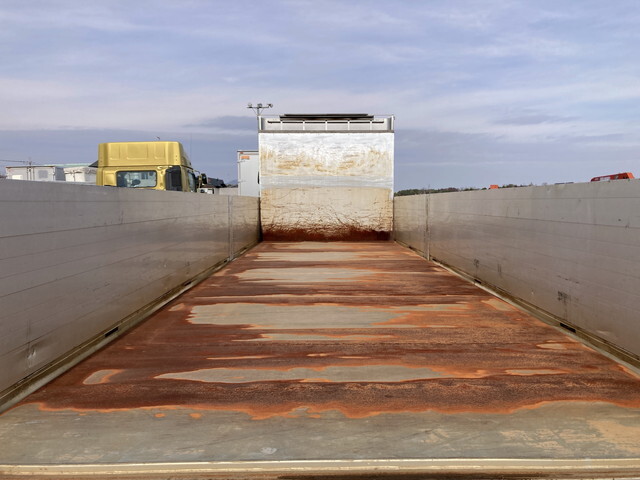 いすゞギガアルミブロック大型（10t）[写真12]