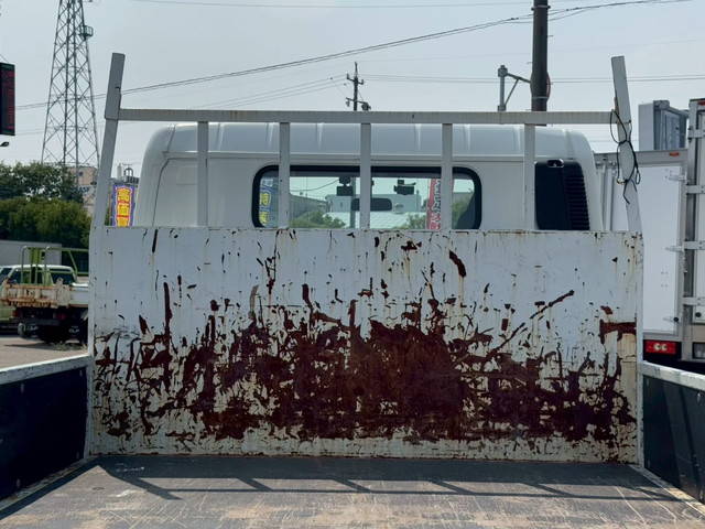 三菱ふそうキャンター平ボディ小型（2t・3t）[写真14]