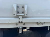 三菱ふそうキャンター平ボディ小型（2t・3t）[写真15]