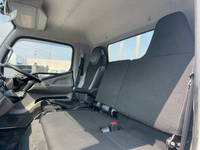 三菱ふそうキャンター平ボディ小型（2t・3t）[写真30]