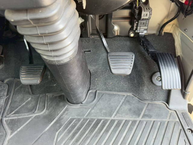 三菱ふそうキャンター平ボディ小型（2t・3t）[写真37]