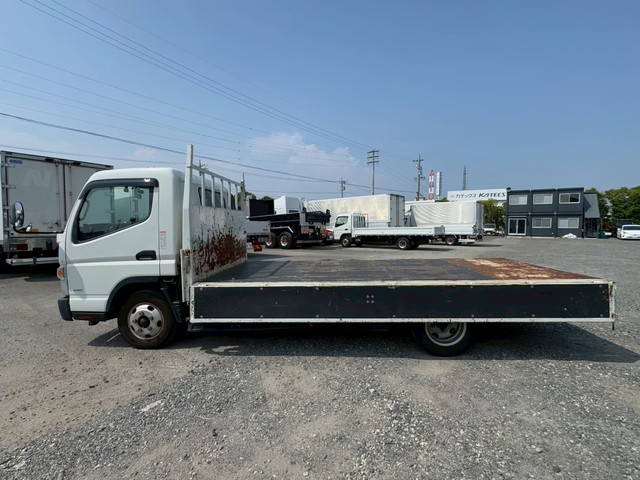 三菱ふそうキャンター平ボディ小型（2t・3t）[写真06]