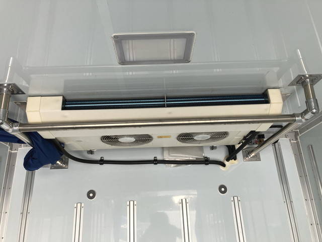 いすゞエルフ冷凍車（冷蔵車）小型（2t・3t）[写真15]