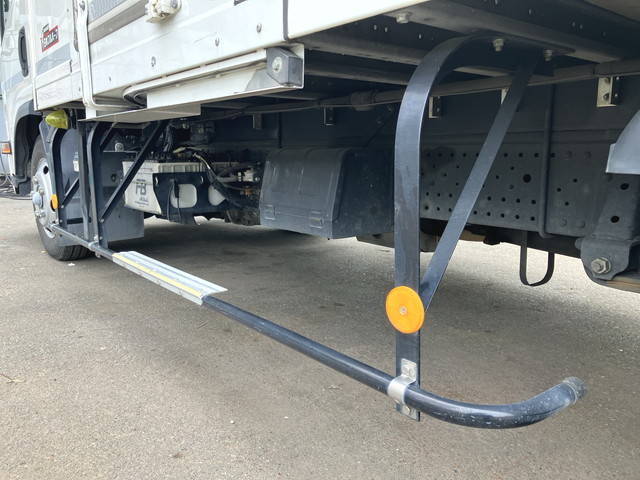 いすゞエルフ冷凍車（冷蔵車）小型（2t・3t）[写真18]