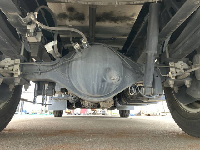 いすゞエルフ冷凍車（冷蔵車）小型（2t・3t）[写真25]