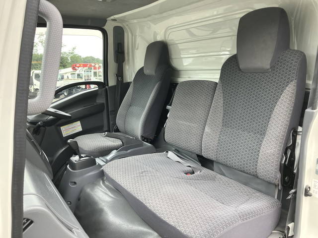 いすゞエルフ冷凍車（冷蔵車）小型（2t・3t）[写真31]