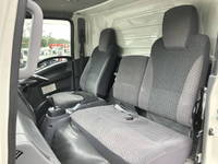 いすゞエルフ冷凍車（冷蔵車）小型（2t・3t）[写真32]