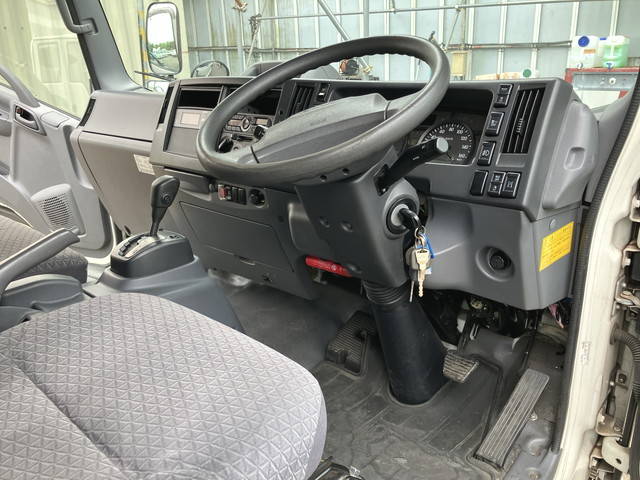 いすゞエルフ冷凍車（冷蔵車）小型（2t・3t）[写真33]