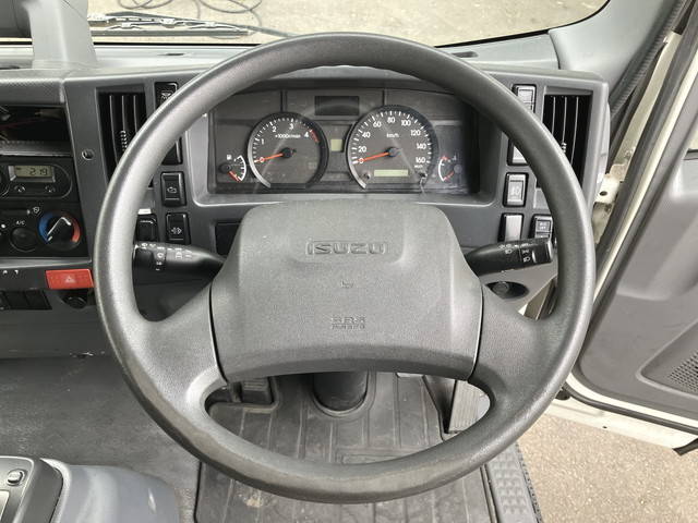 いすゞエルフ冷凍車（冷蔵車）小型（2t・3t）[写真37]