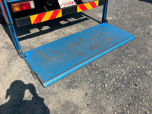 日野デュトロ平ボディ小型（2t・3t）[写真17]