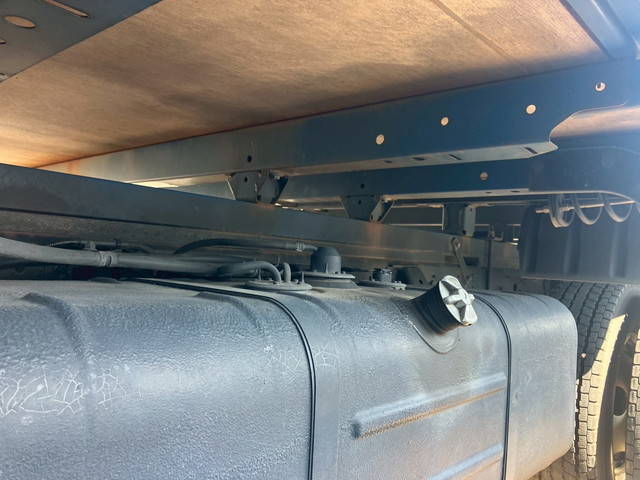 日野デュトロ平ボディ小型（2t・3t）[写真23]