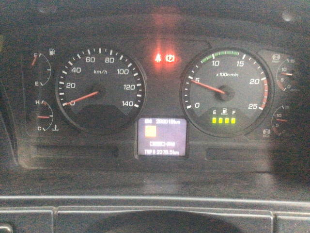 三菱ふそうスーパーグレートダンプ大型（10t）[写真26]