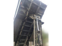 三菱ふそうスーパーグレートダンプ大型（10t）[写真10]