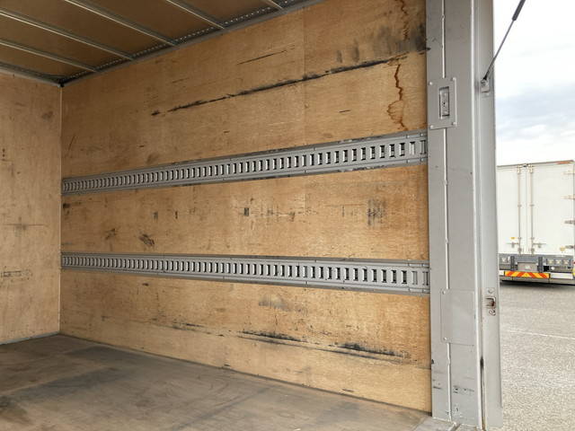 トヨタダイナアルミバン小型（2t・3t）[写真12]