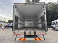 いすゞフォワード冷蔵冷凍ウイング中型（4t）[写真11]