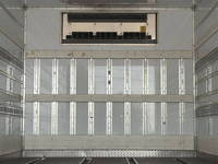 いすゞフォワード冷蔵冷凍ウイング中型（4t）[写真12]