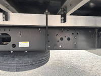 いすゞフォワード冷蔵冷凍ウイング中型（4t）[写真20]