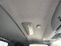 いすゞフォワード冷蔵冷凍ウイング中型（4t）[写真24]