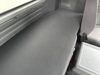 いすゞフォワード冷蔵冷凍ウイング中型（4t）[写真25]