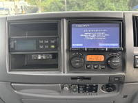 いすゞフォワード冷蔵冷凍ウイング中型（4t）[写真27]