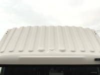 いすゞフォワード冷蔵冷凍ウイング中型（4t）[写真34]