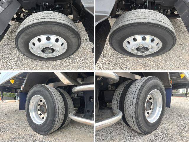 いすゞフォワード冷蔵冷凍ウイング中型（4t）[写真35]