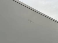 いすゞフォワード冷蔵冷凍ウイング中型（4t）[写真40]