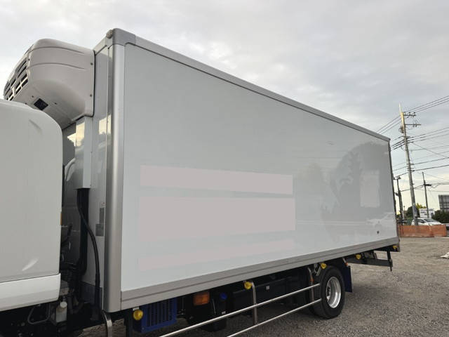 いすゞフォワード冷蔵冷凍ウイング中型（4t）[写真06]