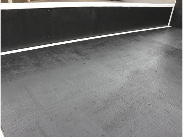 三菱ふそうキャンター平ボディ小型（2t・3t）[写真10]