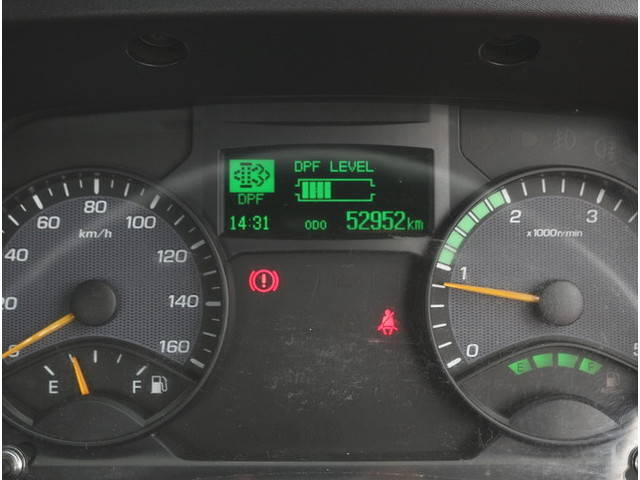 三菱ふそうキャンター平ボディ小型（2t・3t）[写真23]