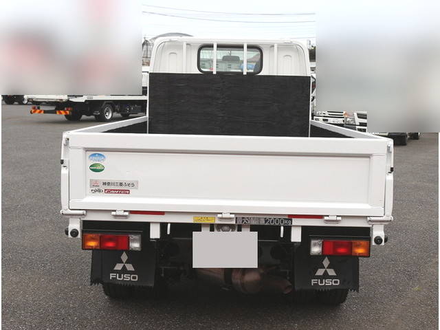 三菱ふそうキャンター平ボディ小型（2t・3t）[写真06]
