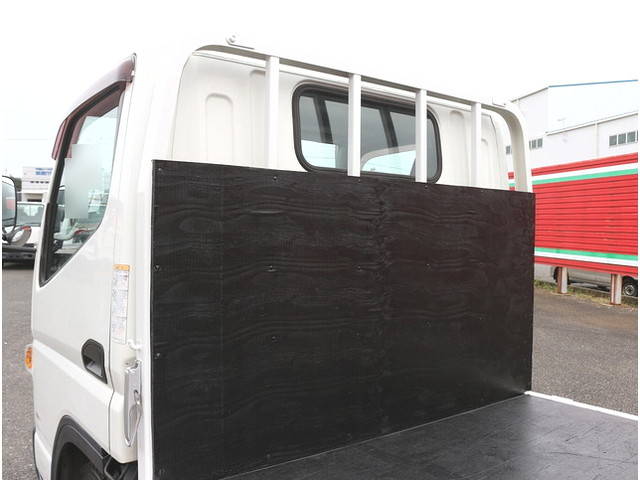 三菱ふそうキャンター平ボディ小型（2t・3t）[写真09]