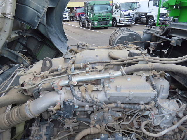 いすゞギガダンプ大型（10t）[写真13]