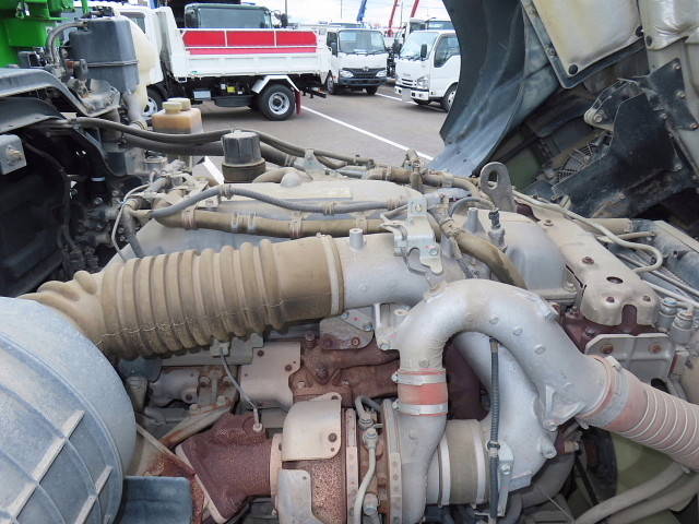 いすゞギガダンプ大型（10t）[写真14]