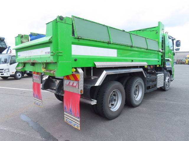 いすゞギガダンプ大型（10t）[写真02]