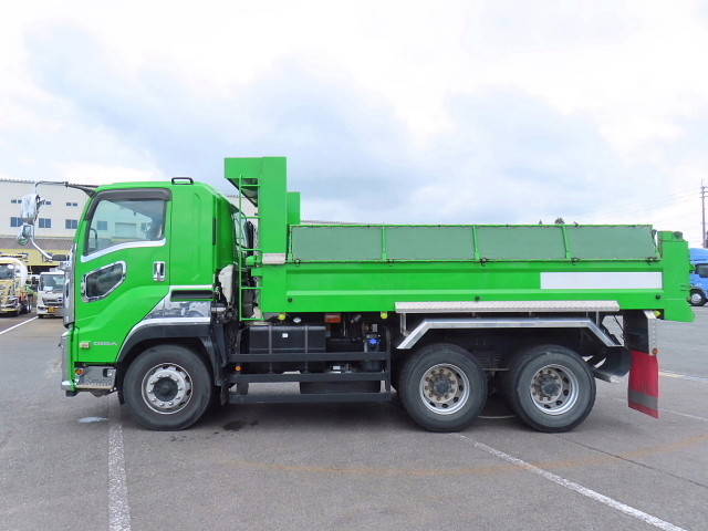 いすゞギガダンプ大型（10t）[写真27]