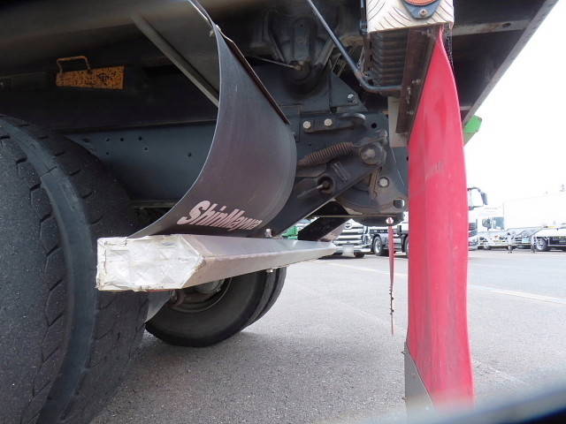 いすゞギガダンプ大型（10t）[写真34]