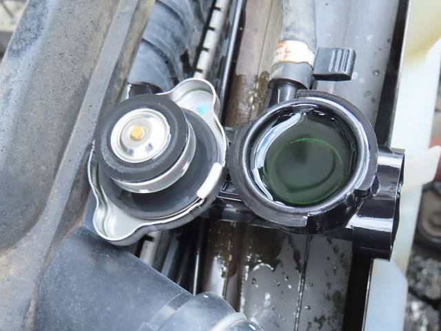 いすゞエルフダンプ小型（2t・3t）[写真16]