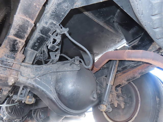 いすゞエルフバキュームカー小型（2t・3t）[写真07]