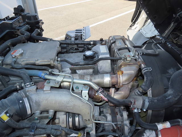 日野レンジャー冷蔵冷凍ウイング増トン（6t・8t）[写真14]