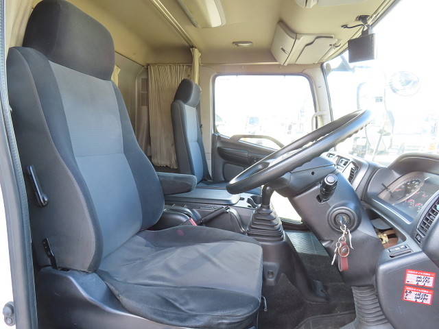 日野レンジャー冷蔵冷凍ウイング増トン（6t・8t）[写真18]