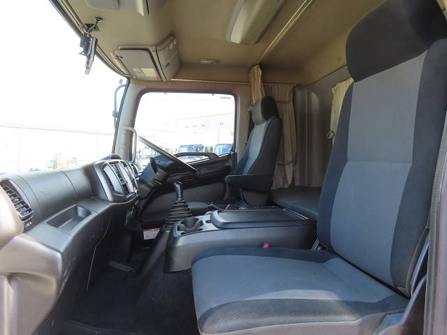 日野レンジャー冷蔵冷凍ウイング増トン（6t・8t）[写真19]