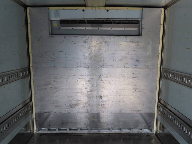 日野レンジャー冷蔵冷凍ウイング増トン（6t・8t）[写真27]