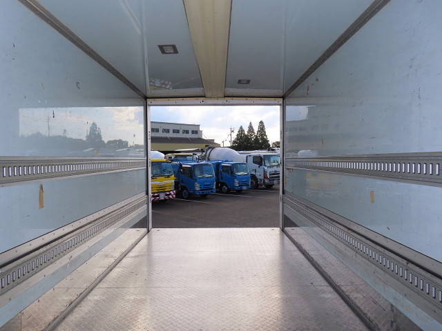 日野レンジャー冷蔵冷凍ウイング増トン（6t・8t）[写真28]