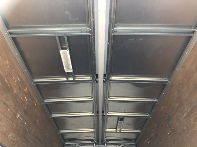 三菱ふそうキャンターアルミウイング小型（2t・3t）[写真14]